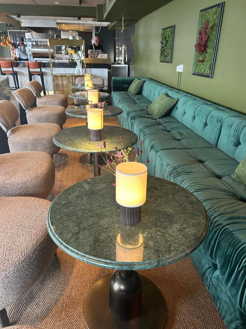 custom restaurant tables