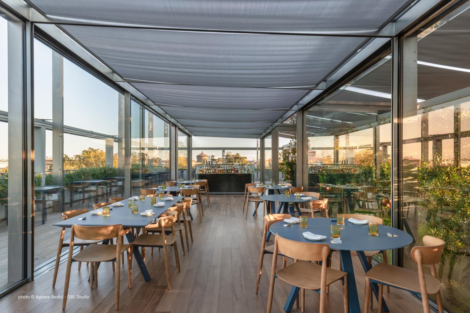 tables for restaurants